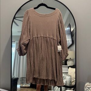 Free People NWT Brown Textured 3/4 sleeve Babydoll size Medium